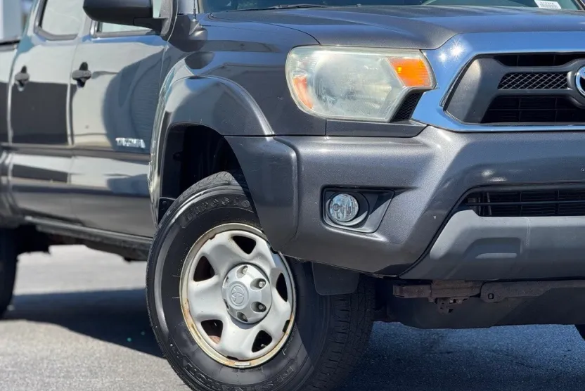 2013 Toyota Tacoma Base V6 photo 1