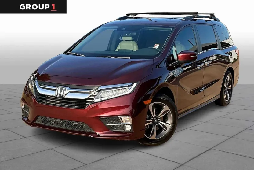 2019 Honda Odyssey Touring photo 1