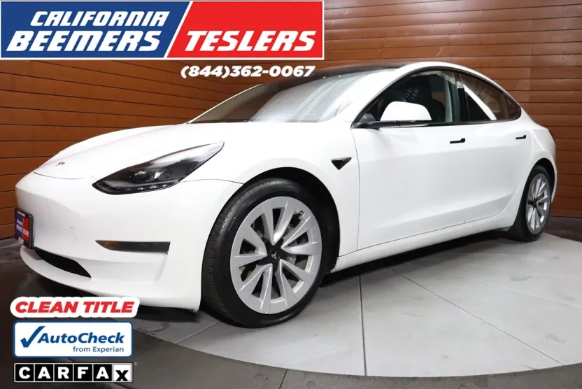 2023 Tesla Model 3 photo 1
