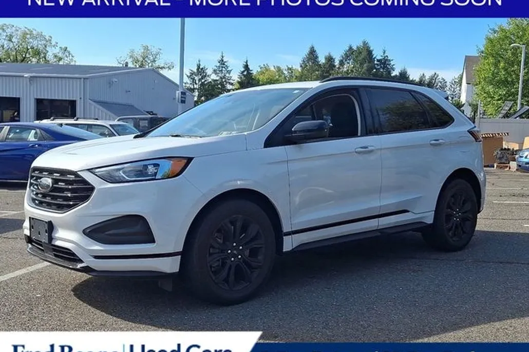 2023 Ford Edge SE photo 1