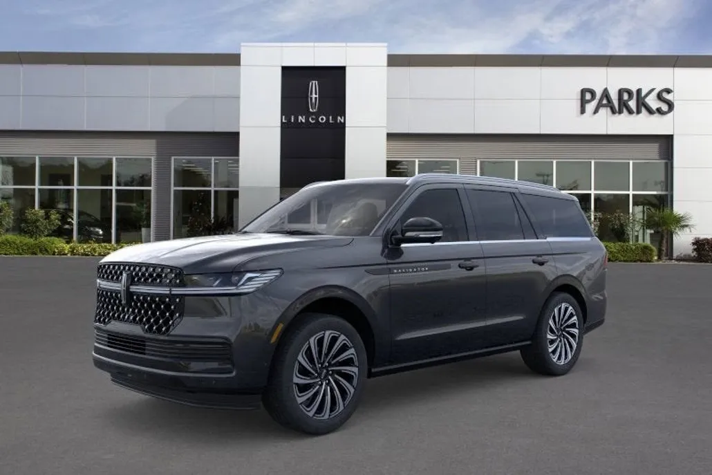 2025 Lincoln Navigator Black Label photo 1