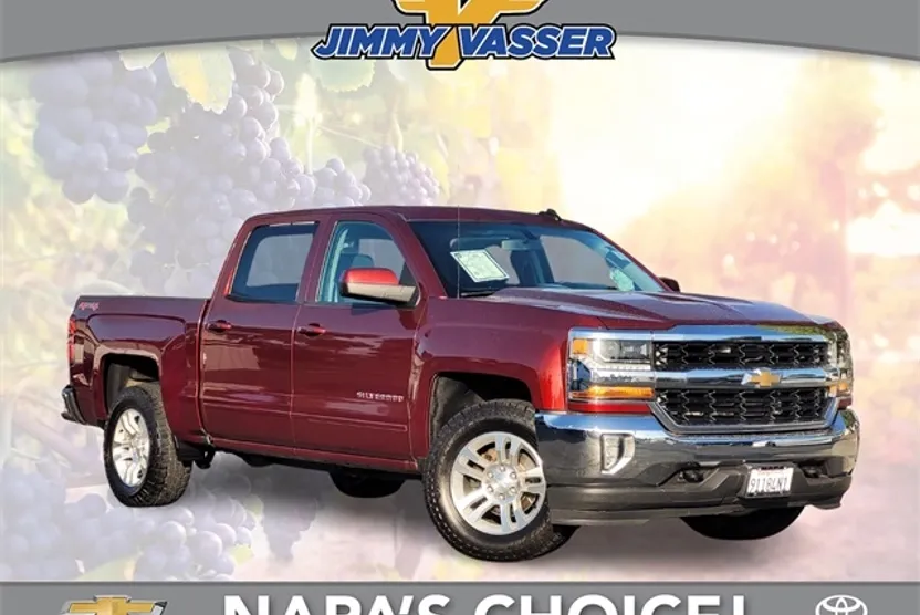 2017 Chevrolet Silverado 1500 LT photo 1