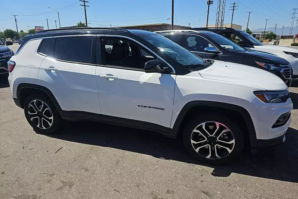 2024 Jeep Compass Limited photo 1