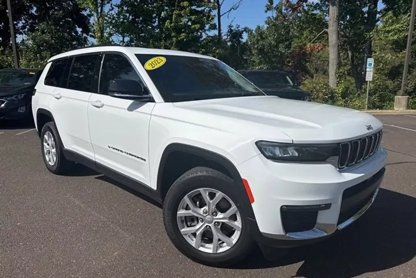 2023 Jeep Grand Cherokee Limited photo 1