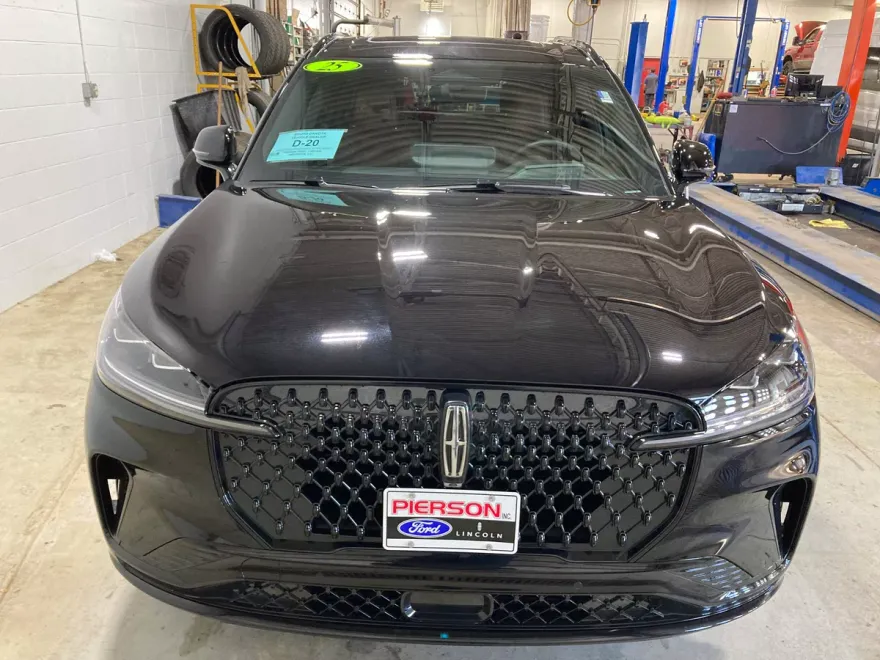 2025 Lincoln Aviator Reserve photo 1