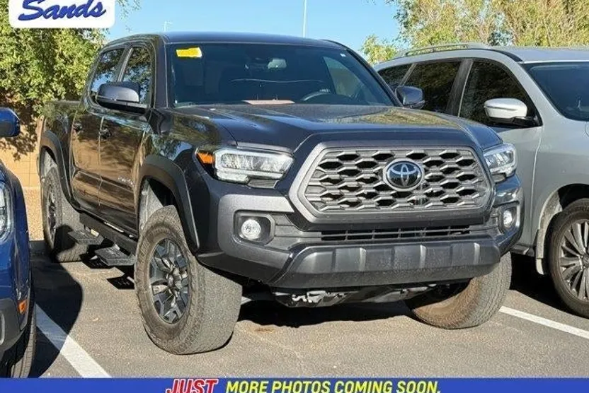 2023 Toyota Tacoma 4x4 SR photo 1