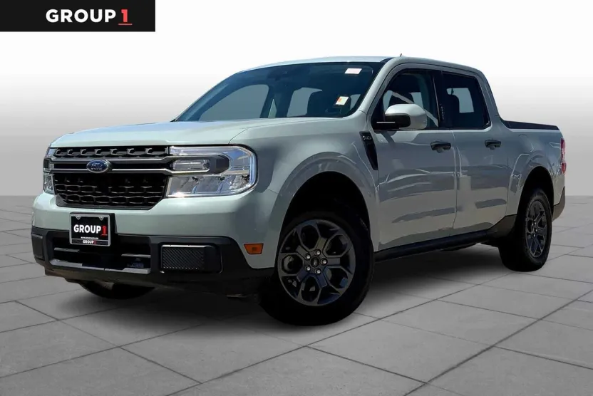 2023 Ford Maverick XLT photo 1
