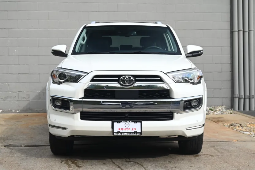 2022 Toyota 4Runner Limited photo 1