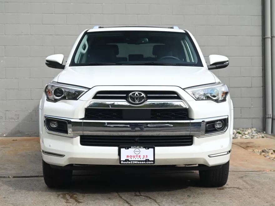 2022 Toyota 4Runner Limited photo 1
