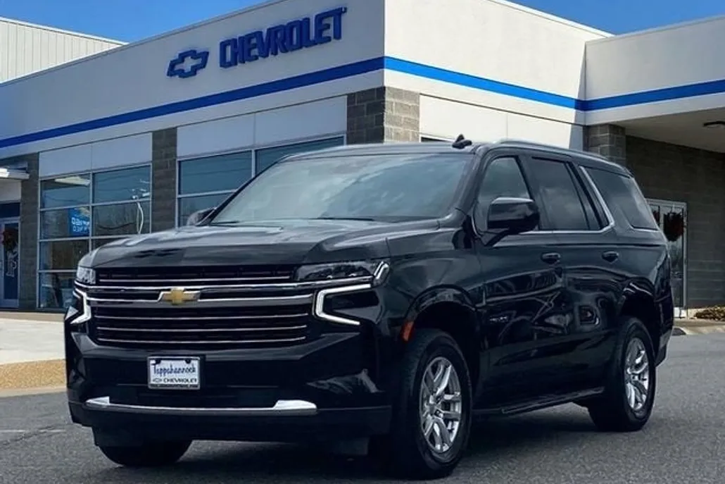 2023 Chevrolet Tahoe LT photo 1