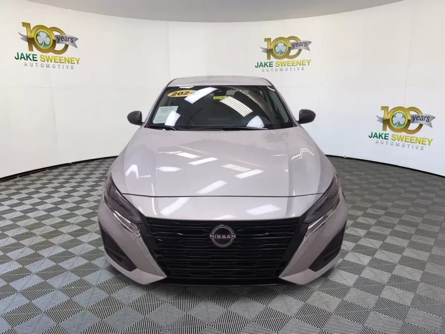 2024 Nissan Altima 2.5 SV photo 1