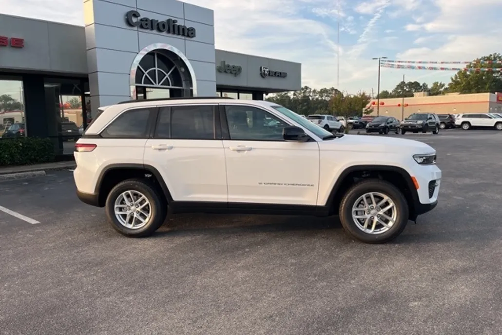 2025 Jeep Grand Cherokee Laredo X photo 1