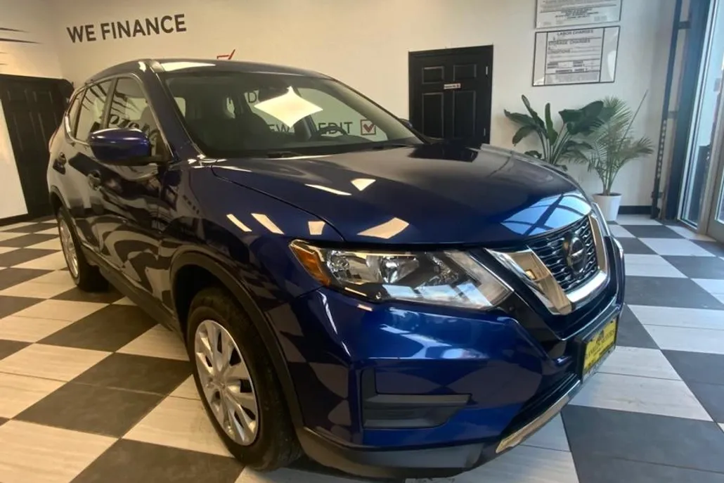 2019 Nissan Rogue SL photo 1