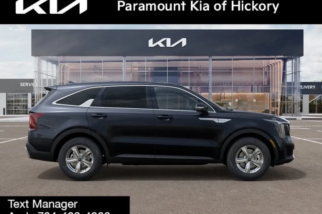2025 Kia Sorento LX photo 1