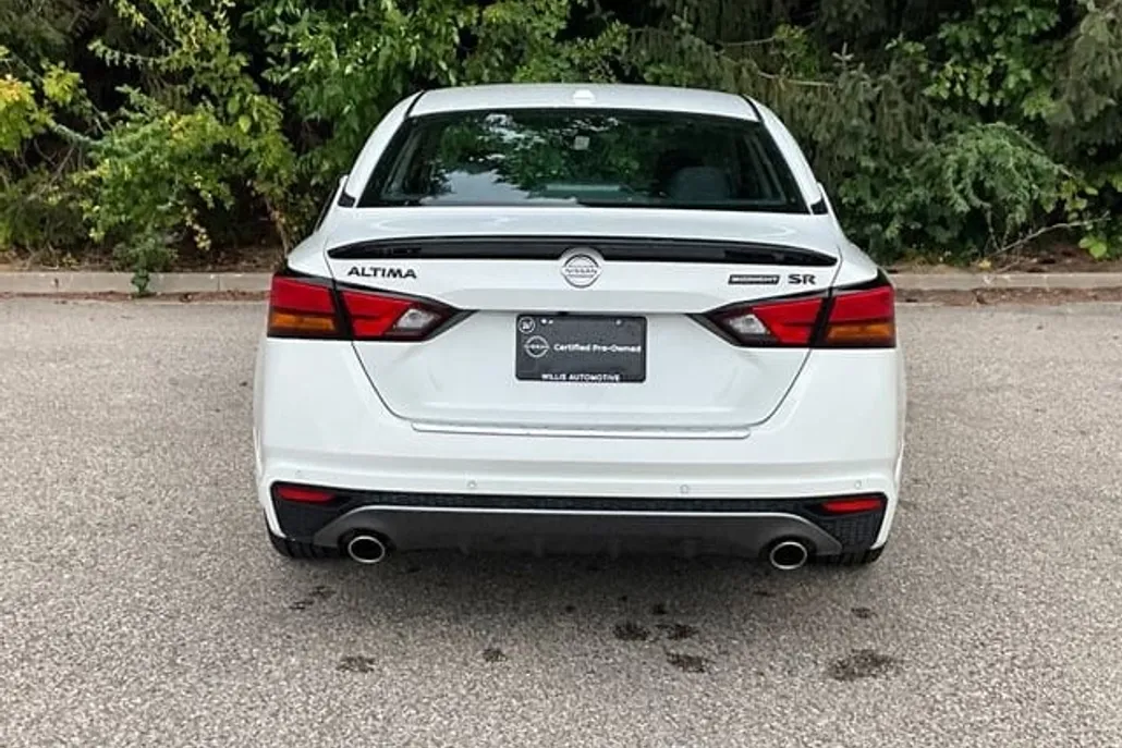 2022 Nissan Altima 2.5 SR photo 1