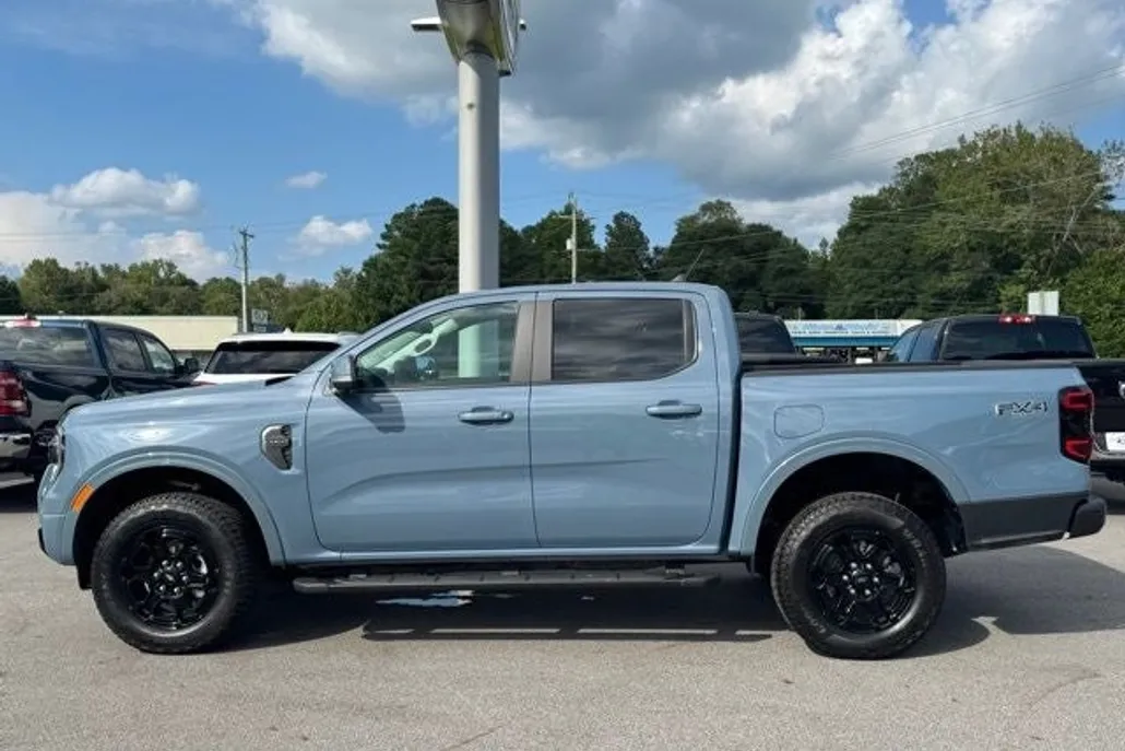 2025 Ford Ranger Lariat photo 1