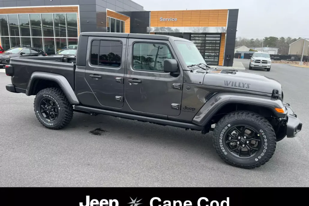 2025 Jeep Gladiator Willys photo 1