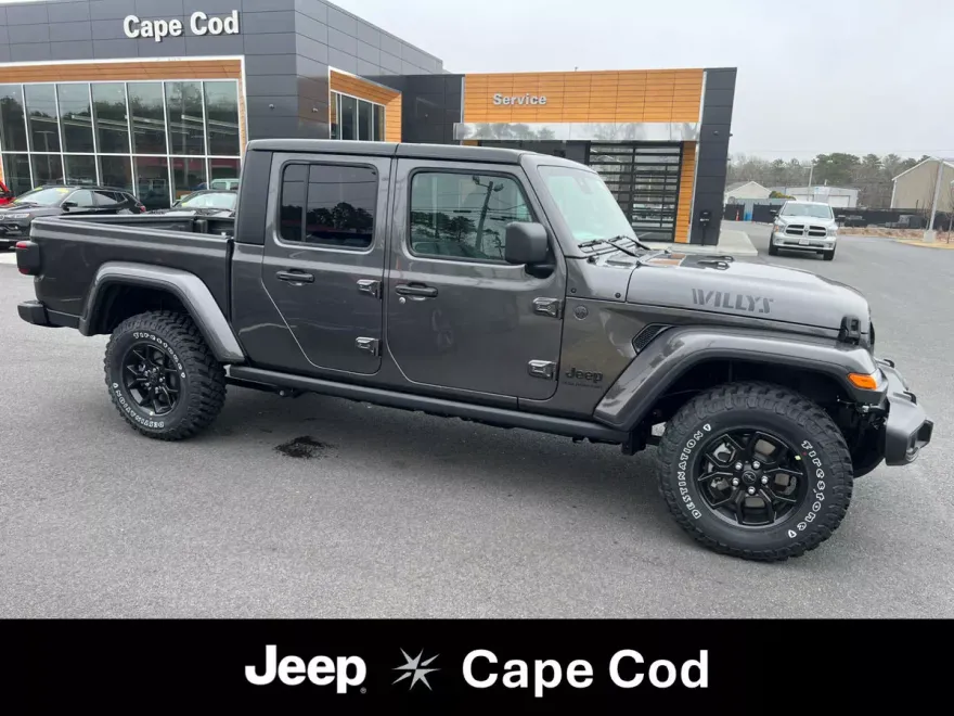 2025 Jeep Gladiator Willys photo 1