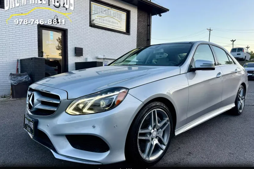 2014 Mercedes Benz E Sedan 4MATIC photo 1