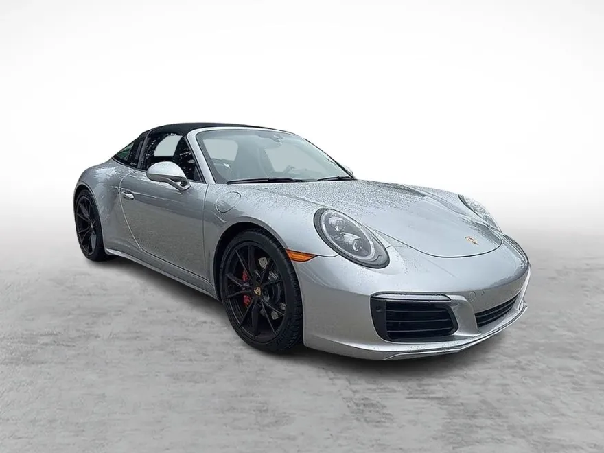 2019 Porsche 911 Targa 4 GTS photo 1