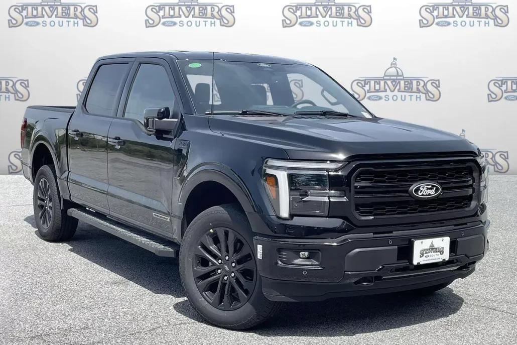 2025 Ford F-150 Lariat photo 1
