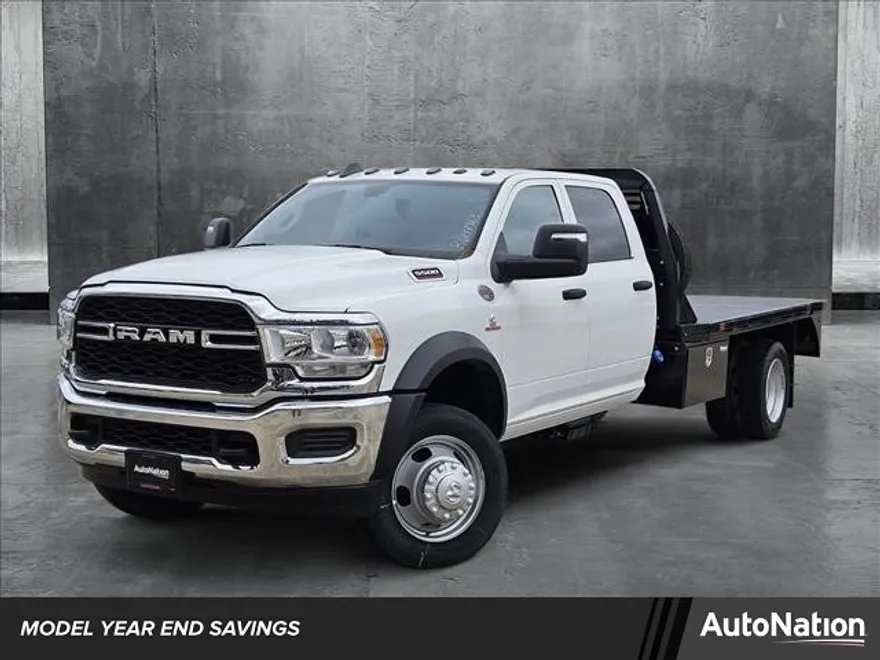 2024 Ram 5500 Tradesman photo 1