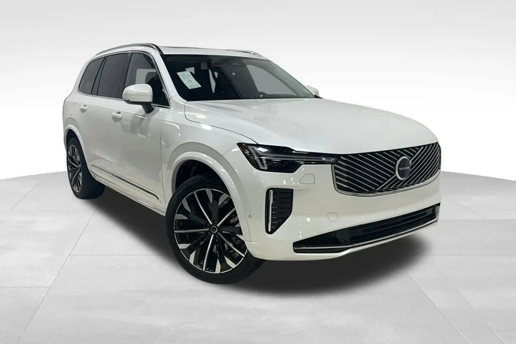 2025 Volvo XC90 T8 photo 1