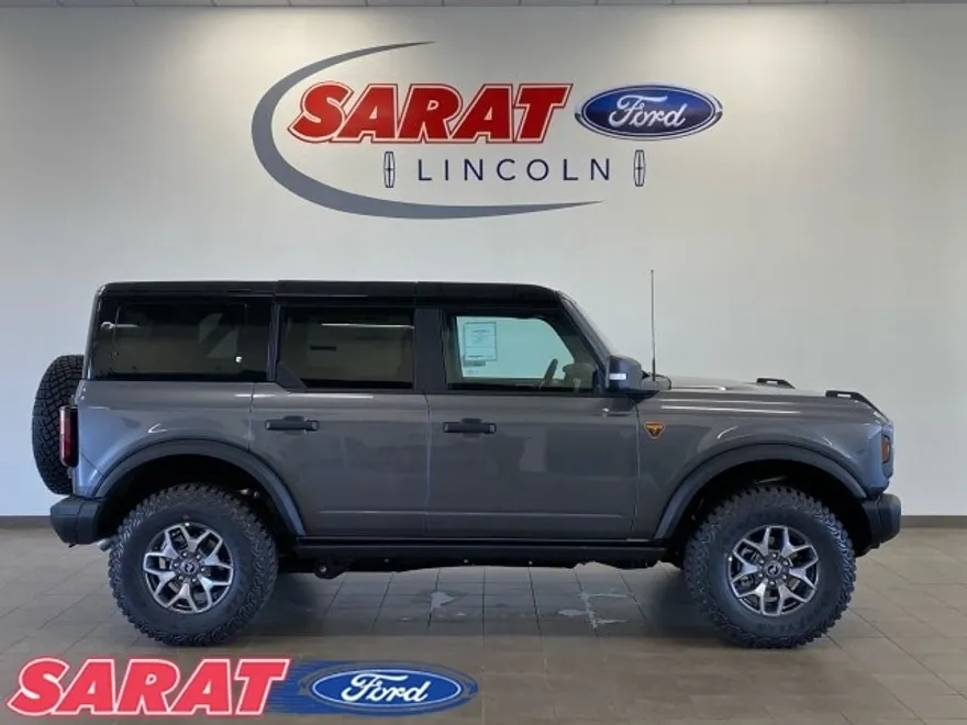 2025 Ford Bronco Badlands photo 1