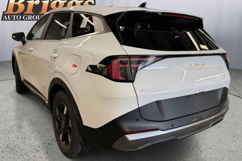 2026 Kia Sportage LX photo 1