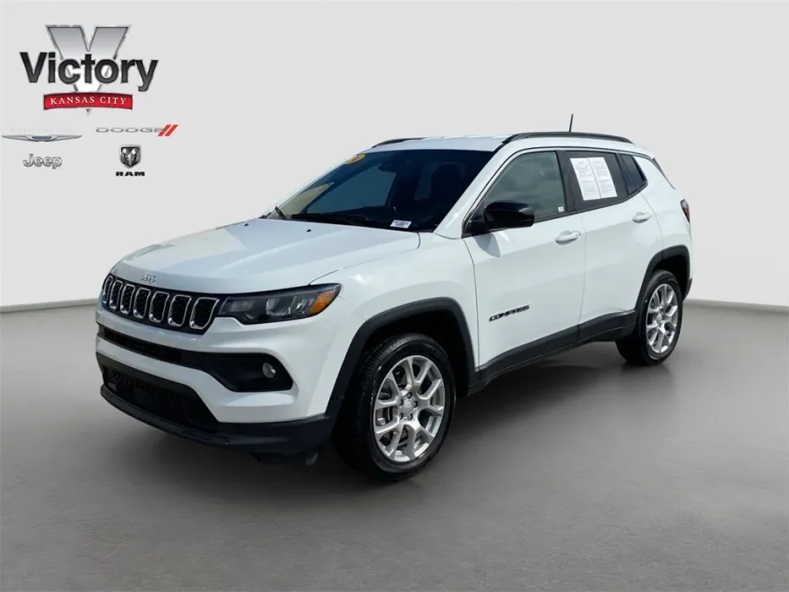 2024 Jeep Compass Latitude Lux photo 1