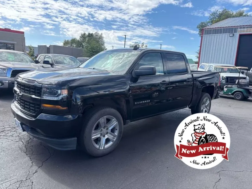 2018 Chevrolet Silverado 1500 Custom photo 1