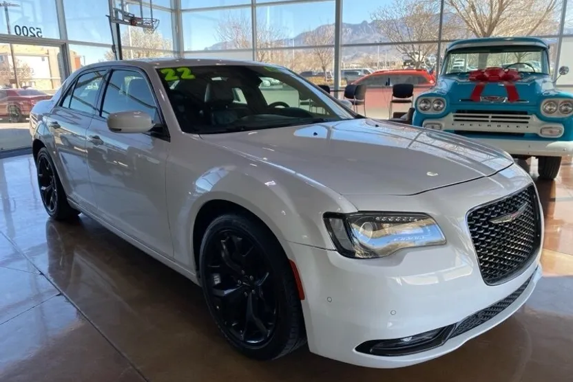 2022 Chrysler 300 S photo 1