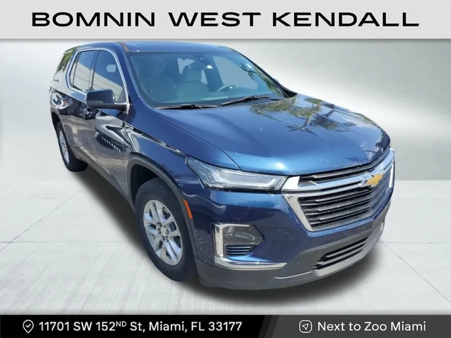 2023 Chevrolet Traverse LS photo 1
