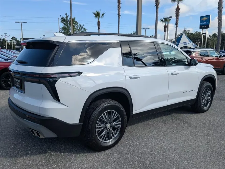 2026 Chevrolet Traverse photo 1