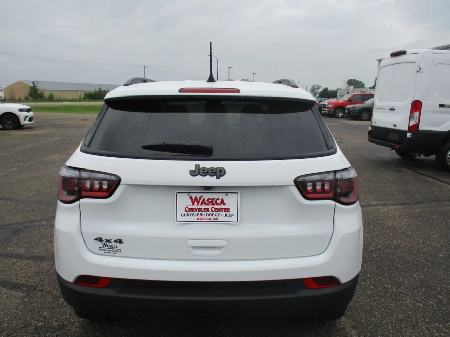 2025 Jeep Compass Latitude photo 1
