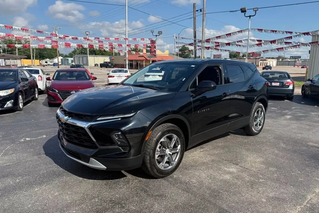 2023 Chevrolet Blazer 2LT photo 1