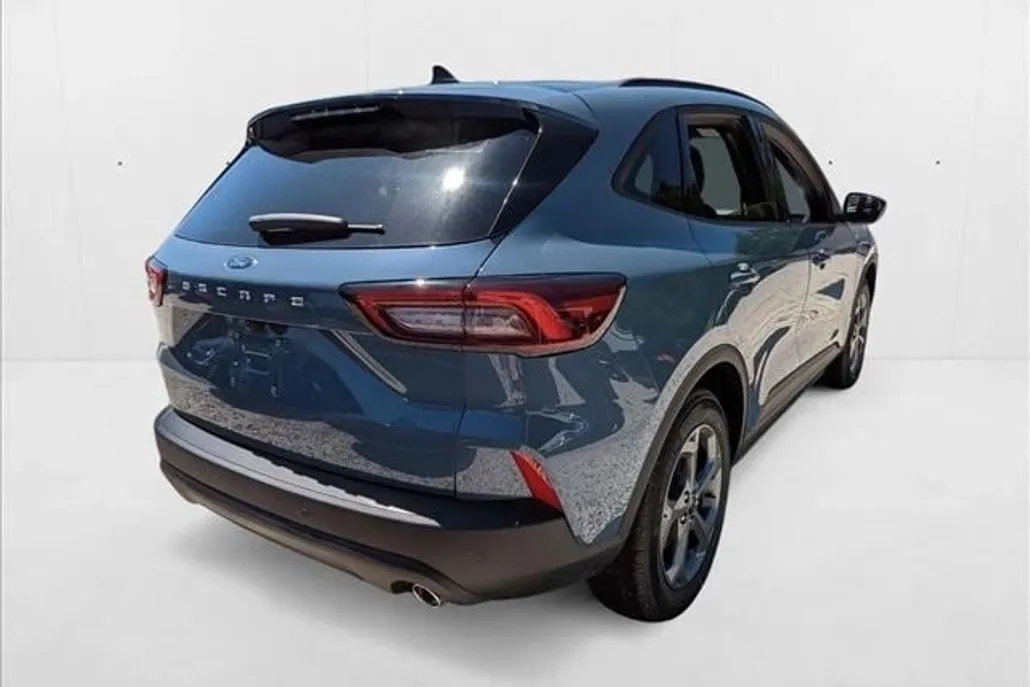2025 Ford Escape ST-Line photo 1