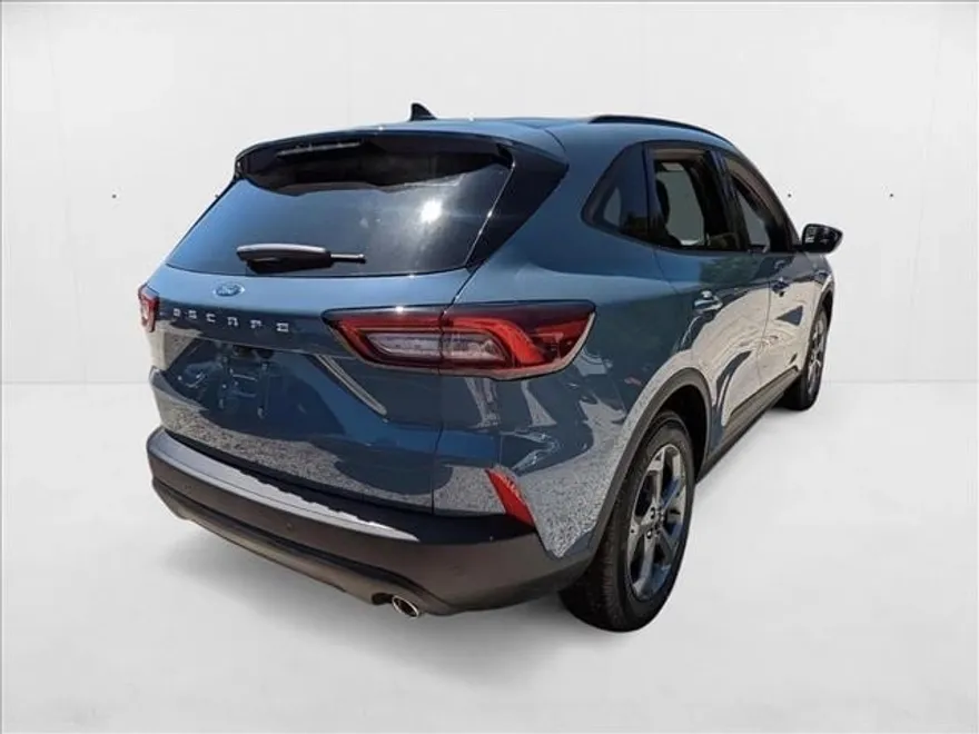 2025 Ford Escape ST-Line photo 1