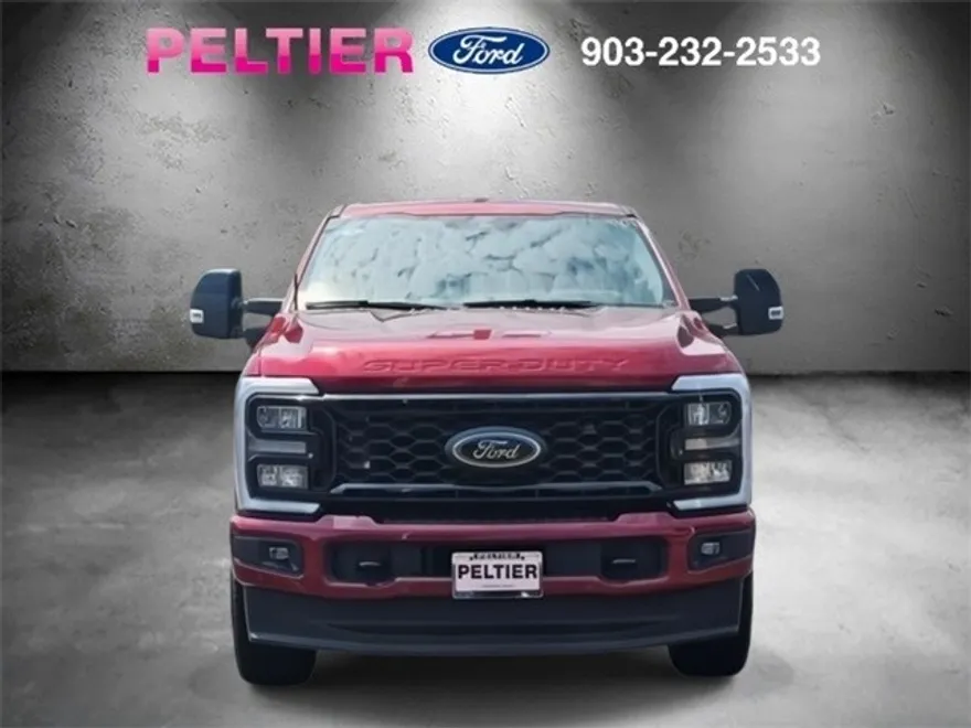 2025 Ford F-250 Lariat photo 1