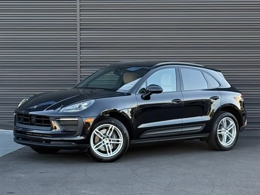 2025 Porsche Macan Base photo 1