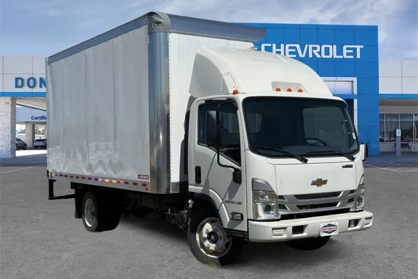 2024 Chevrolet Silverado 4500HD photo 1
