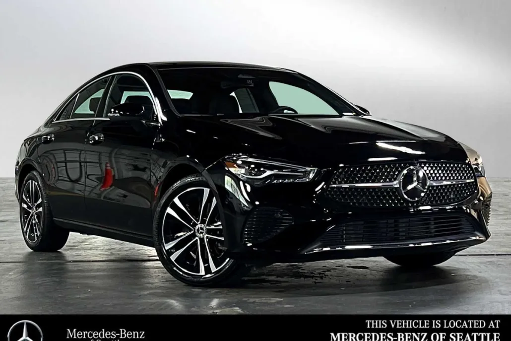 2025 Mercedes Benz CLA 250 4MATIC photo 1