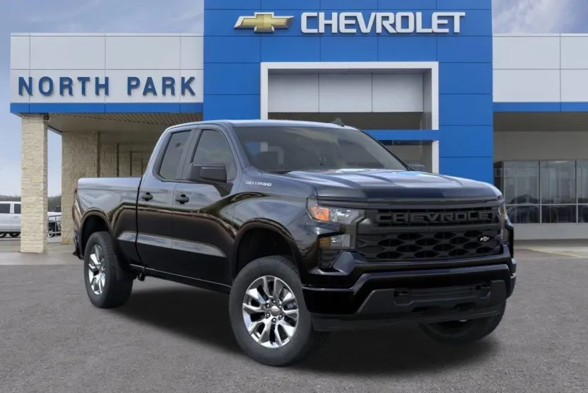 2026 Chevrolet Silverado 1500 Custom photo 1