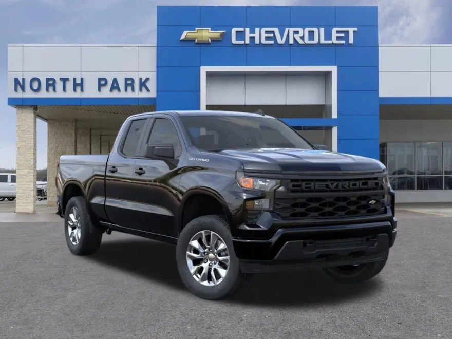 2026 Chevrolet Silverado 1500 Custom photo 1