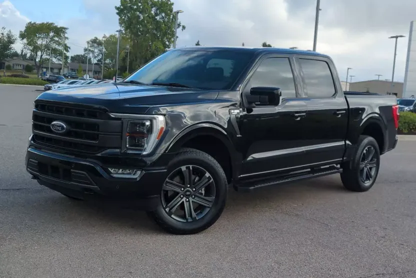 2023 Ford F-150 Lariat photo 1