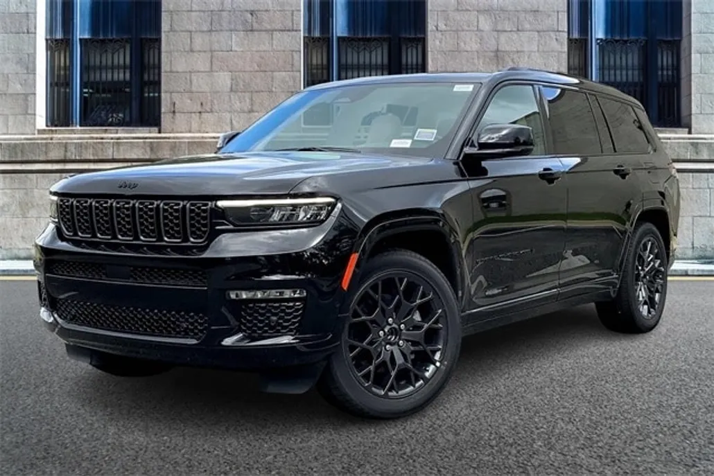 2025 Jeep Grand Cherokee L Summit photo 1