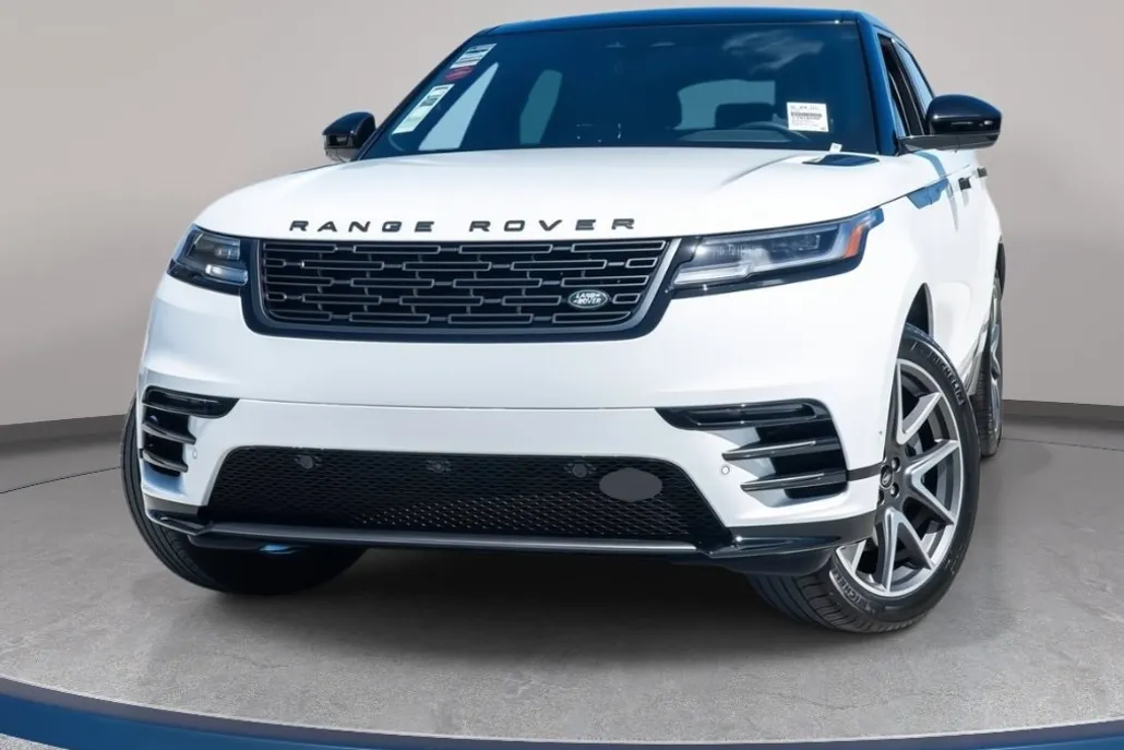 2026 Land Rover Range Rover Velar SE photo 1