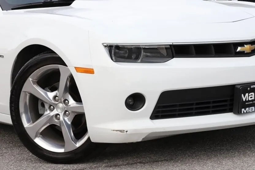 2015 Chevrolet Camaro 2LT photo 1