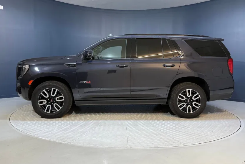 2023 Gmc Yukon AT4 photo 1