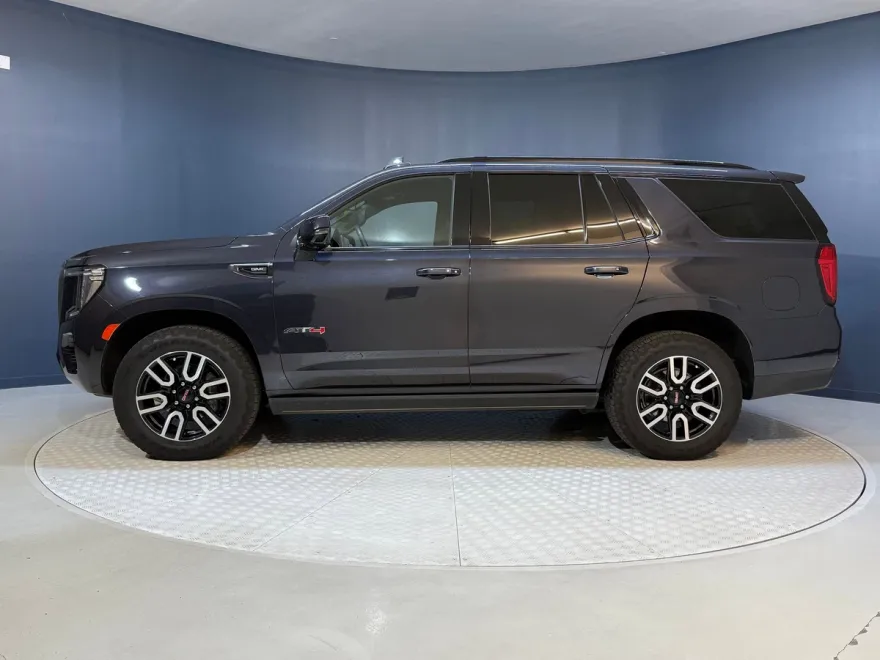 2023 Gmc Yukon AT4 photo 1